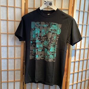 DC Skateboarding Graphic Logo T-Shirt Men's Size Small